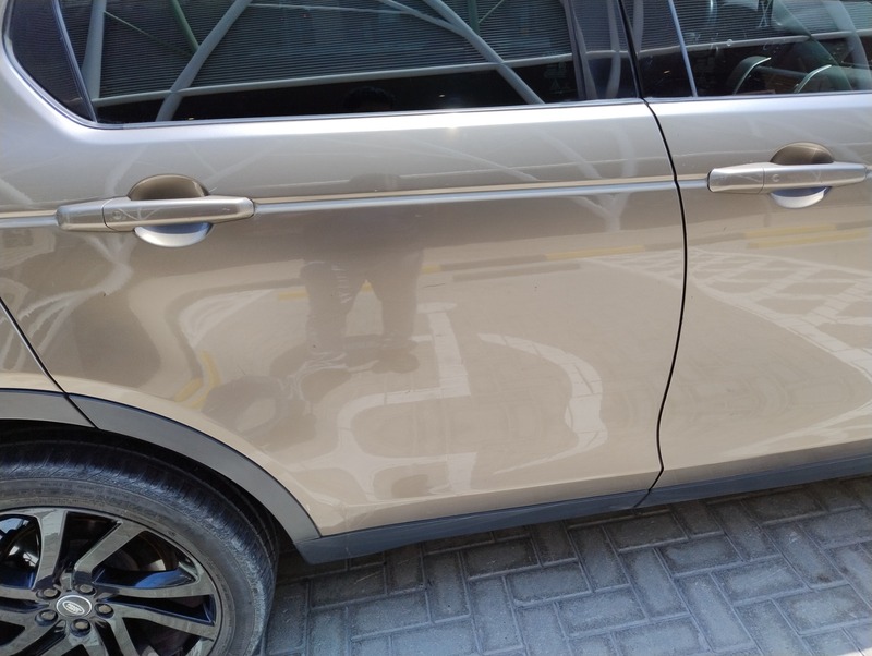 Used 2015 Land Rover Discovery Sport for sale in Dubai
